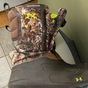 Under Armour Brown and Green Camouflage Boots